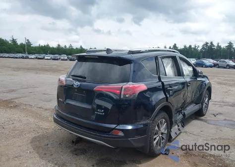 2017 Toyota Rav4 Hybrid Xle z USA, uszkodzony, nr VIN JTMRJREV2HD071010